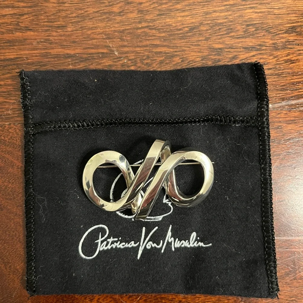 Patricia Von Musulin Vintage Sterling Silver Abstract Infinity Brooch